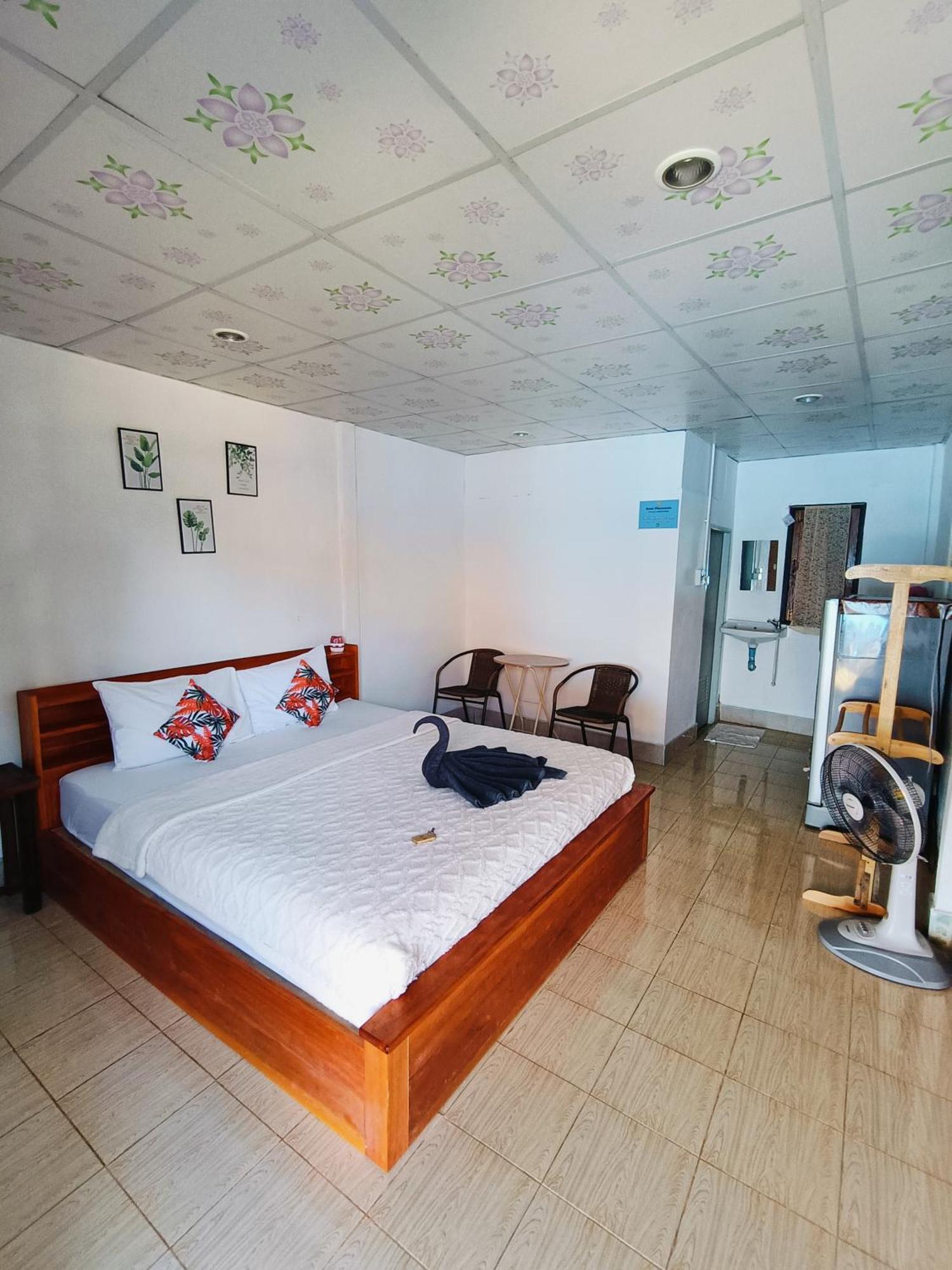 Baan Phuwamin Hotel Ko Lanta Стая снимка