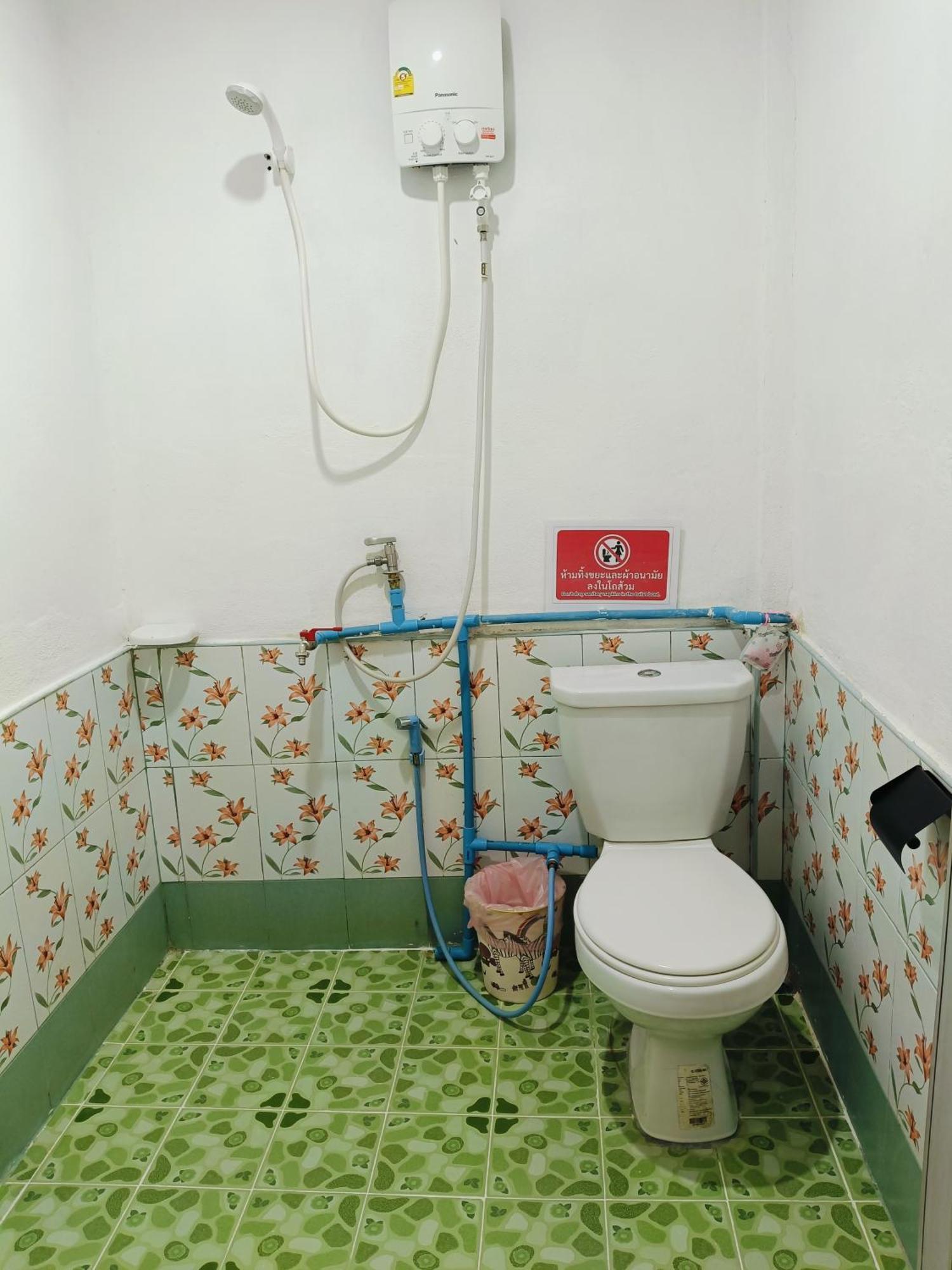 Baan Phuwamin Hotel Ko Lanta Стая снимка